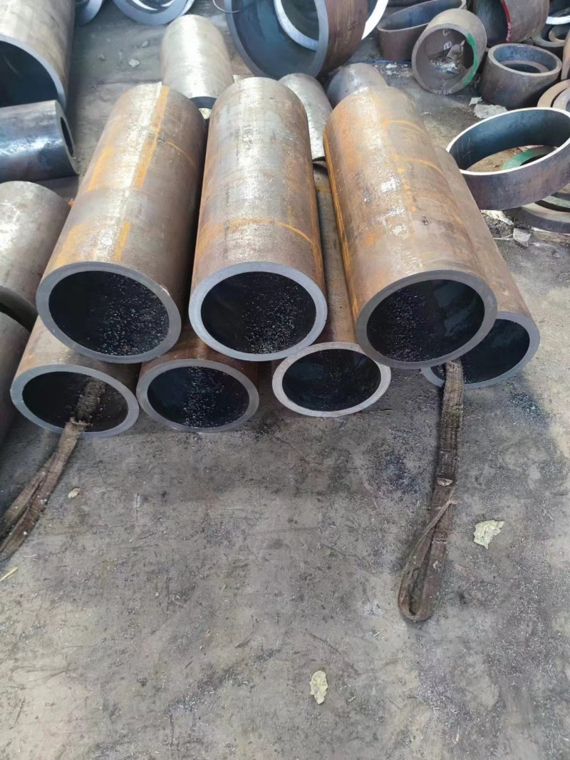 五华五华五华12Cr1MovG无缝钢管切割